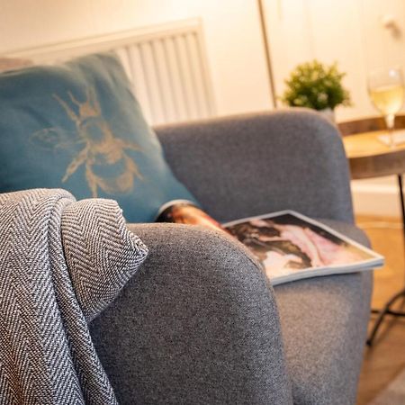 Woodland Cottage - Private Courtyard - Pet Friendly Retreat In The Heart Of Windermere Dış mekan fotoğraf