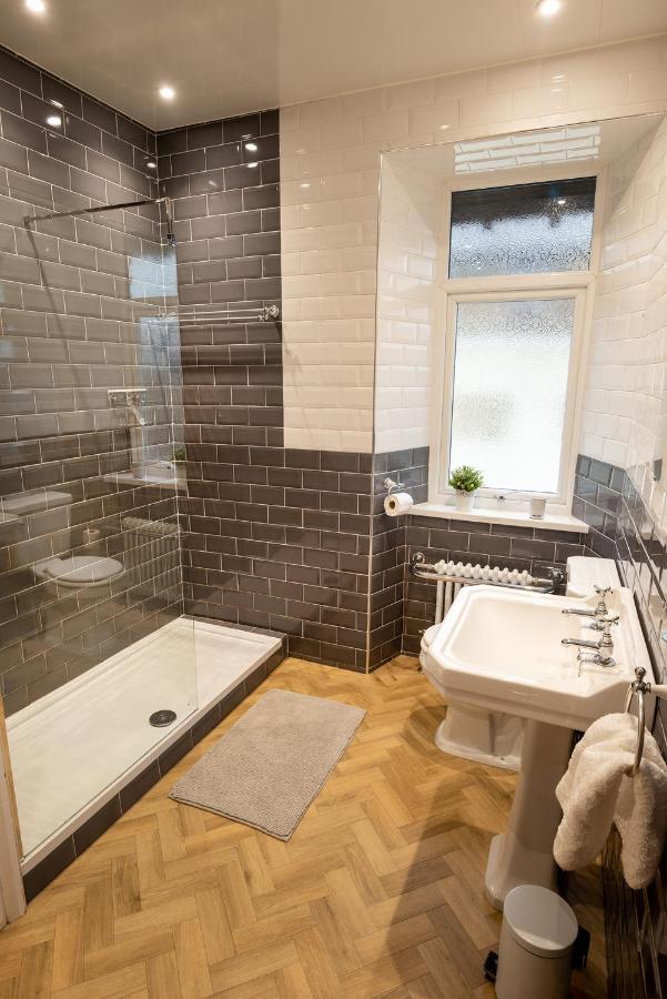 Woodland Cottage - Private Courtyard - Pet Friendly Retreat In The Heart Of Windermere Dış mekan fotoğraf