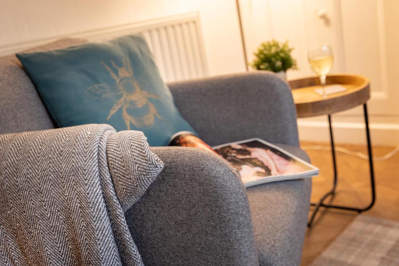 Woodland Cottage - Private Courtyard - Pet Friendly Retreat In The Heart Of Windermere Dış mekan fotoğraf